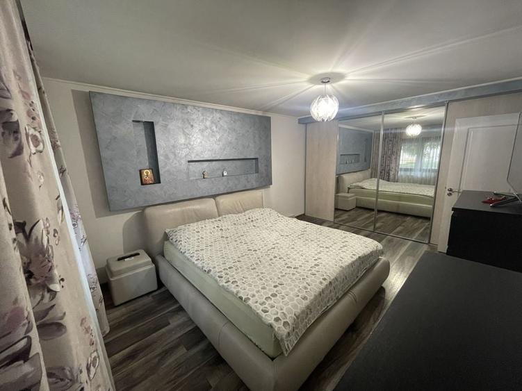 Apartament cu 4 camere decomandat în Central
