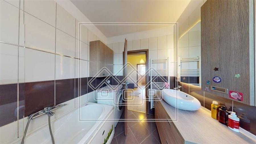 Apartament cu 2 camere decomandat în Turnișor