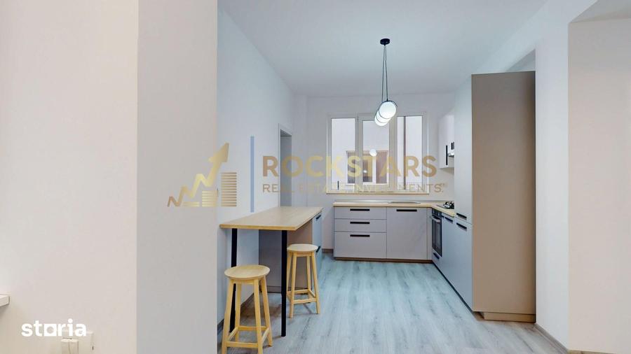 Casă cu 5 camere cu Teren 376 Mp în Brănești