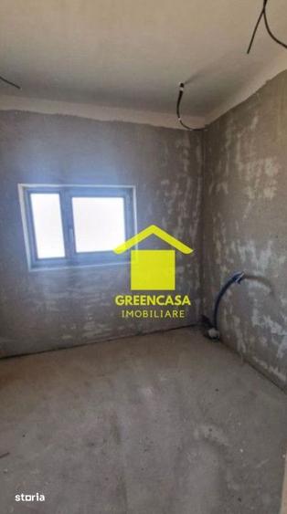 Casă cu 4 camere semidecomandat cu Teren 350 Mp în Jucu