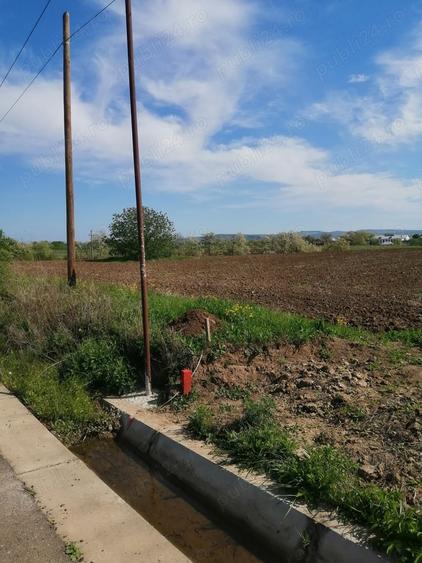 Teren de 6200 mp, în Săsenii Noi