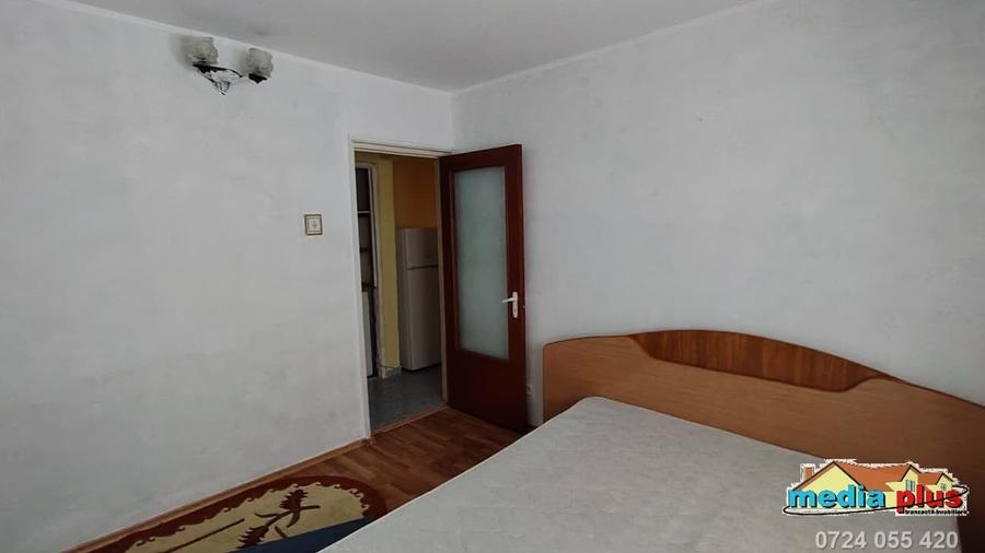 Apartament cu 2 camere decomandat în Micro 13
