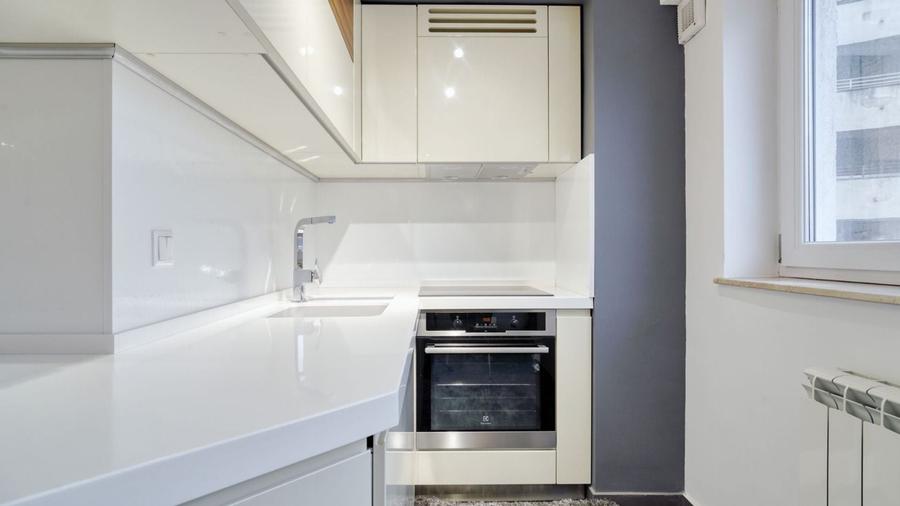 Apartament cu 4 camere decomandat, mobilat în Centrul Civic