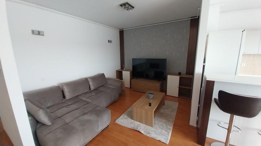 Apartament cu 2 camere semidecomandat, mobilat în Titan