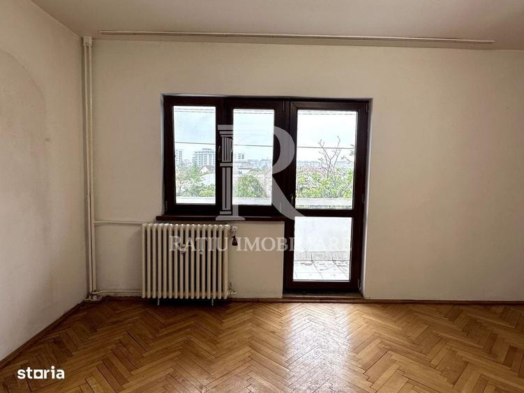 Apartament cu 3 camere decomandat în Nufărul