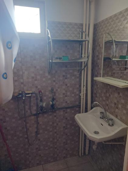 Garsonieră decomandată în Sud