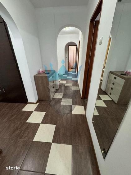 Apartament cu 3 camere în Cantacuzino