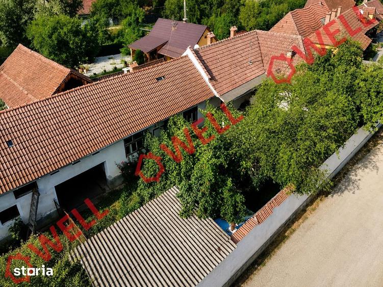 Casă cu 5 camere cu Teren 892 Mp în Aita Mare