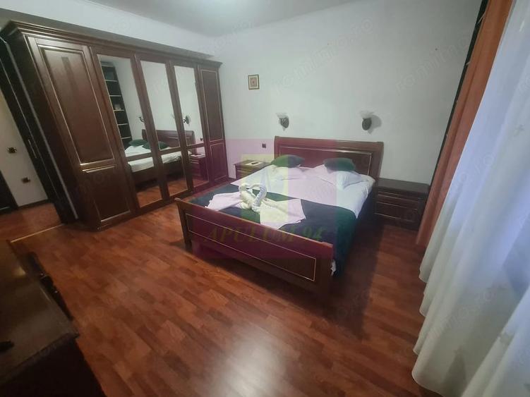 Spațiu comercial, de 742 mp, în Central