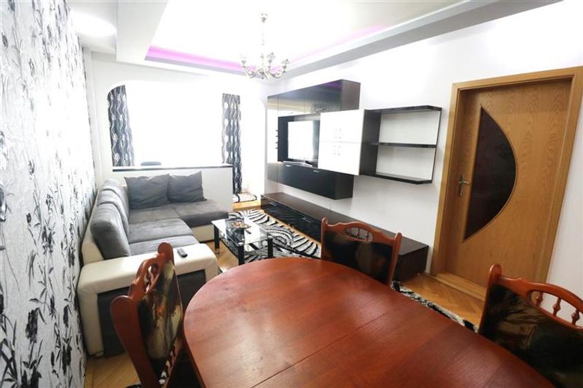 Apartament cu 2 camere decomandat în Cetății