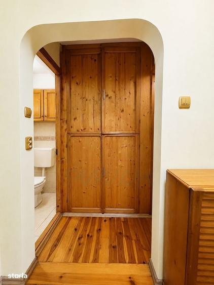 Apartament cu 4 camere decomandat în Micro 20
