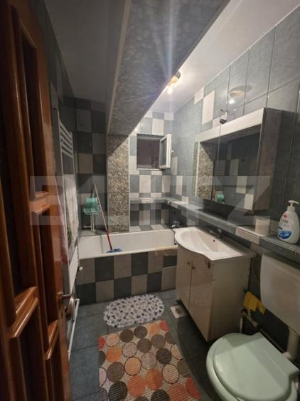 Apartament cu 2 camere decomandat în Micro 20
