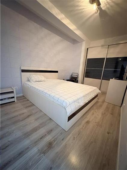 Apartament cu 2 camere semidecomandat, mobilat în Tomis Nord