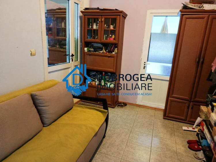 Casă individuală cu 3 camere cu Canalizare în Central