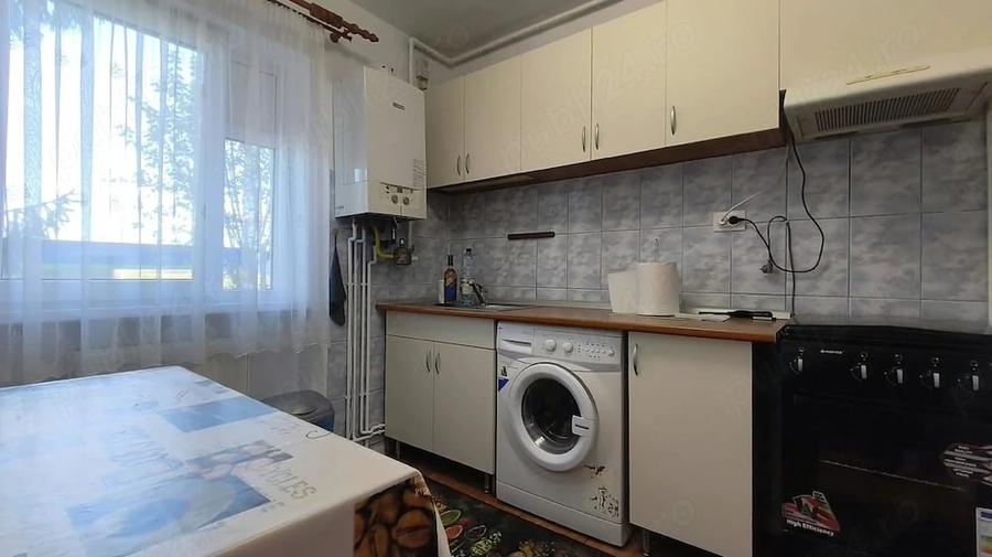 Apartament cu 2 camere semidecomandat în Gojdu