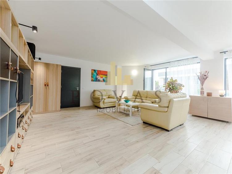 Apartament cu 3 camere semidecomandat, mobilat în Iancu Nicolae