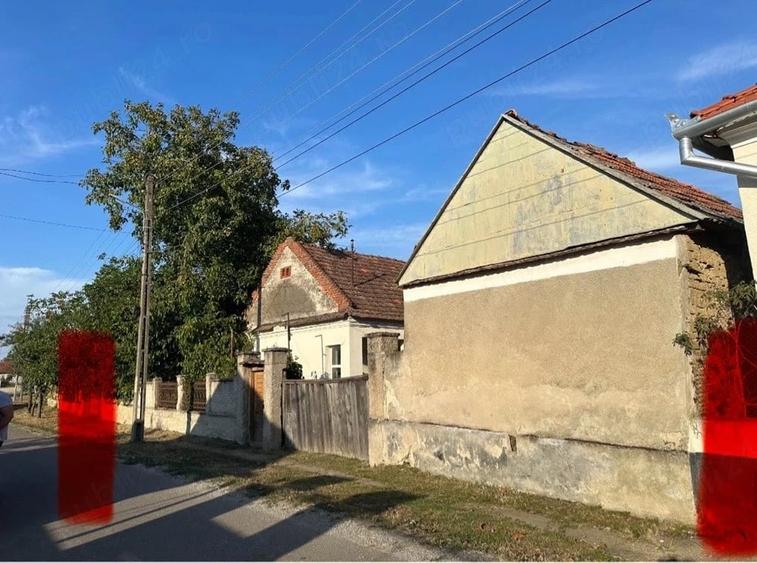 Casă cu 3 camere cu Teren 38 Mp în Sânlazăr