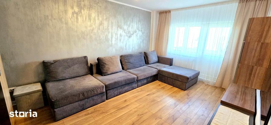 Apartament cu 2 camere decomandat în Republicii