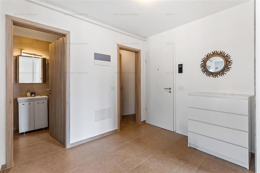 Apartament cu 2 camere decomandat, mobilat în Tractorul
