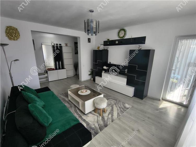 Apartament cu 2 camere decomandate balcon si loc de parcare etajul 1 - 10