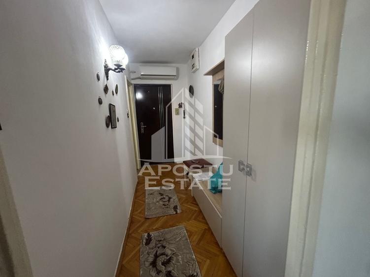 Apartament cu 2 camere semidecomandat în Dâmbovița