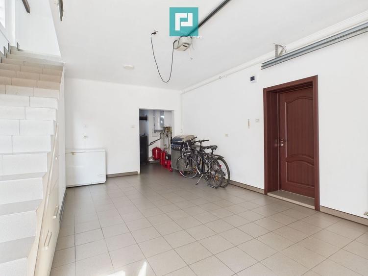 Casă individuală cu 5 camere cu Canalizare în Exterior Vest