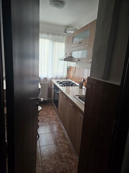Apartament cu 2 camere semidecomandat în Micro 11