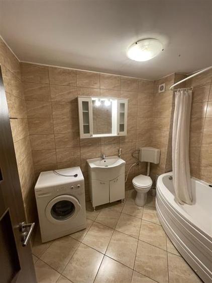 Apartament cu 2 camere semidecomandat, mobilat în Central