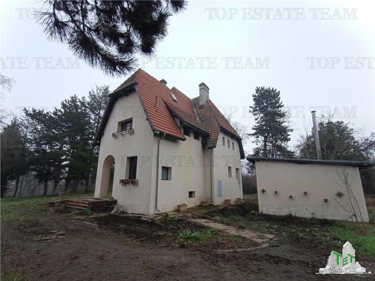 Casă cu 5 camere cu Teren 44100 Mp în Petrăchioaia