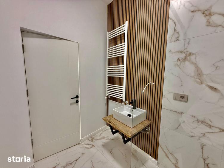 Spațiu comercial, de 43 mp, în Piața Unirii