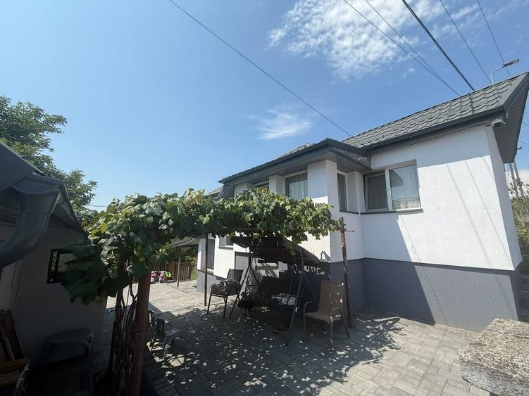 Casă cu 3 camere în Central