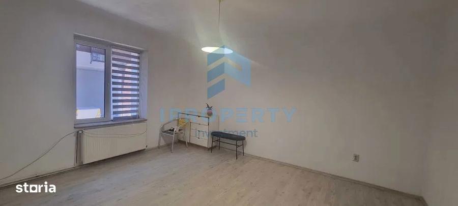 Casă cu 5 camere cu Teren 250 Mp în 1 Mai