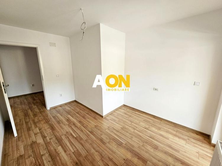Duplex cu 4 camere cu Canalizare în Sud