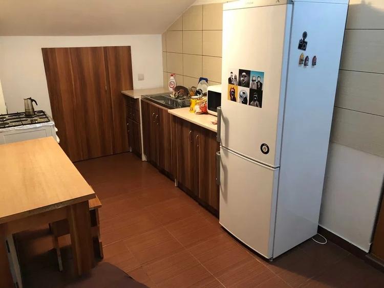 Apartament cu 2 camere nedecomandat în Gruia