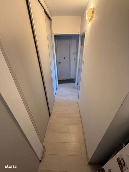 Apartament cu 3 camere decomandat în Valea Rosie