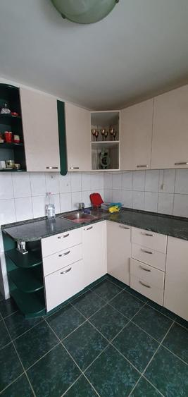 Apartament cu 3 camere decomandat în Nufărul