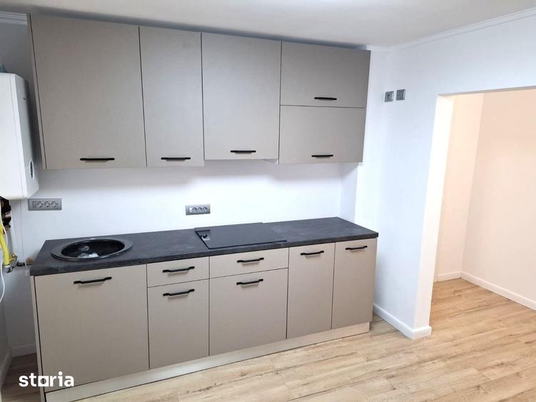 Apartament cu 3 camere în Broșteni