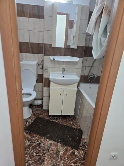 Apartament cu 2 camere decomandat în Albești