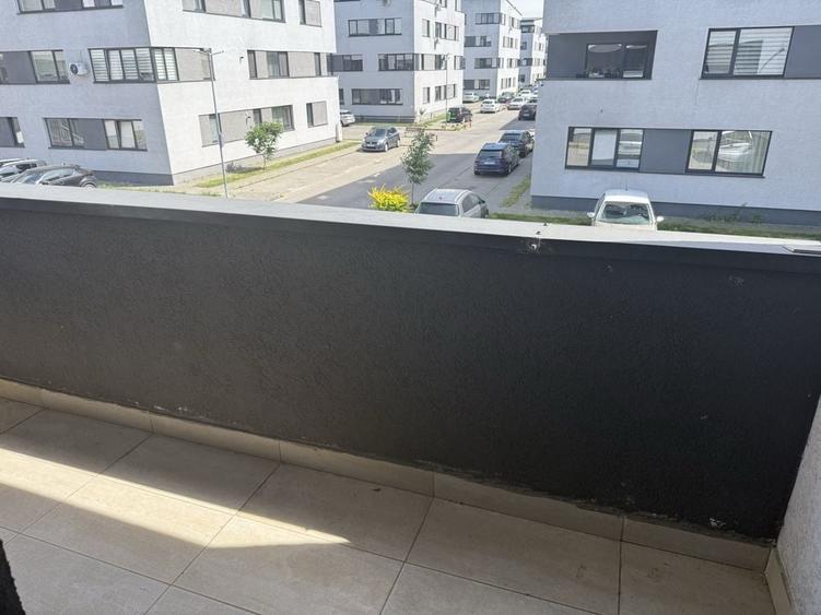 Apartament cu 2 camere semidecomandat în Florești