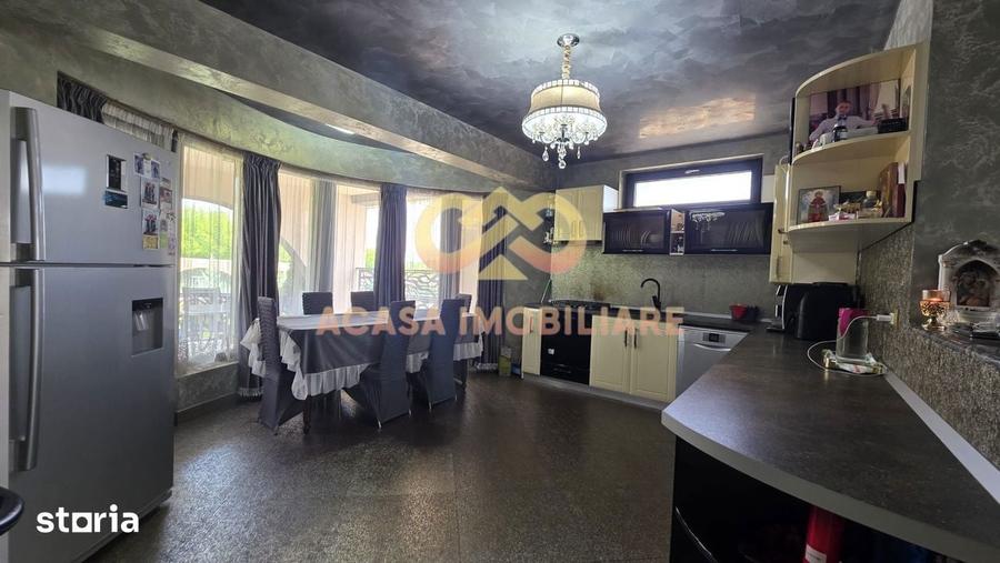 Casă cu 5 camere cu Teren 1700 Mp în Bucium