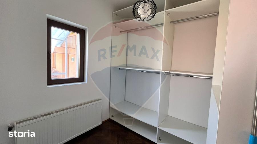 Casă cu 3 camere cu Teren 300 Mp în Iorga