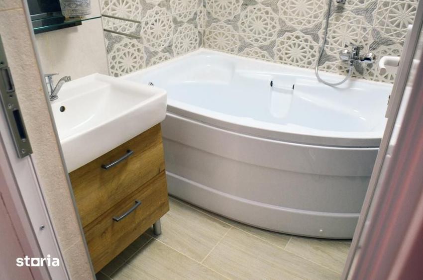 Apartament cu 3 camere decomandat în Ultracentral