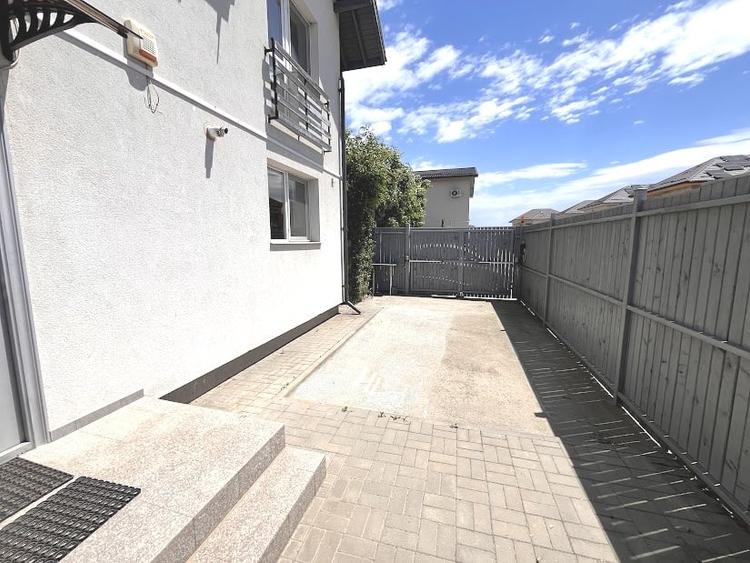 Casă individuală cu 4 camere cu Teren 200 Mp în Tunari