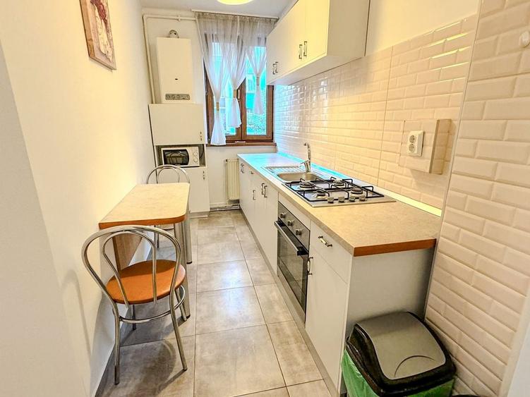 Apartament cu 3 camere de vânzare în zona Central - 6