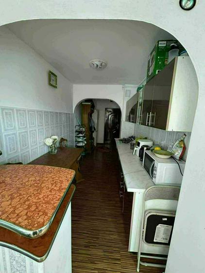 Apartament cu 2 camere semidecomandat în Micro 6