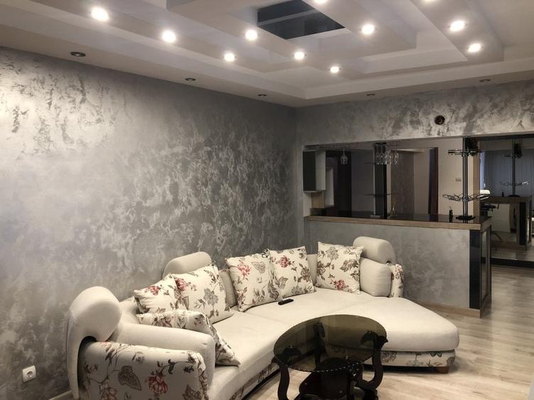 Apartament cu 3 camere decomandat, mobilat în Central