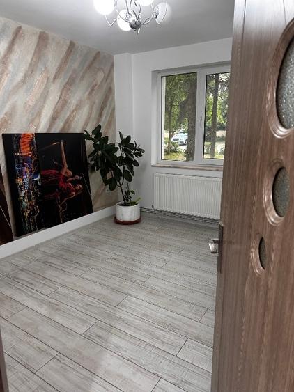 Apartament cu 2 camere semidecomandat în Ultracentral