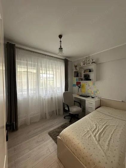 Apartament cu 4 camere decomandat în Ultracentral