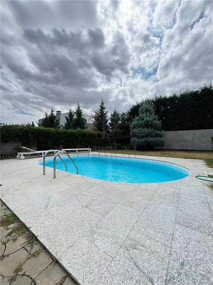 Casă individuală cu 4 camere cu Piscina în Buziașului