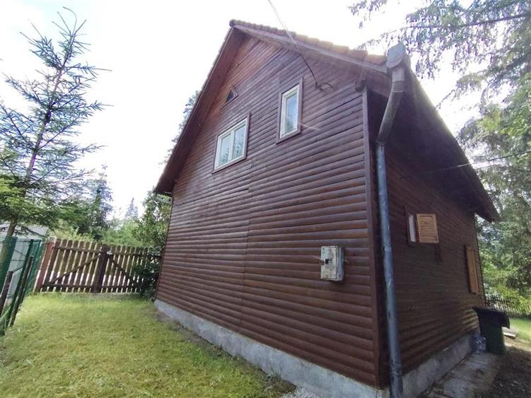 Casă individuală cu 4 camere cu Canalizare în Izvoru Mureșului